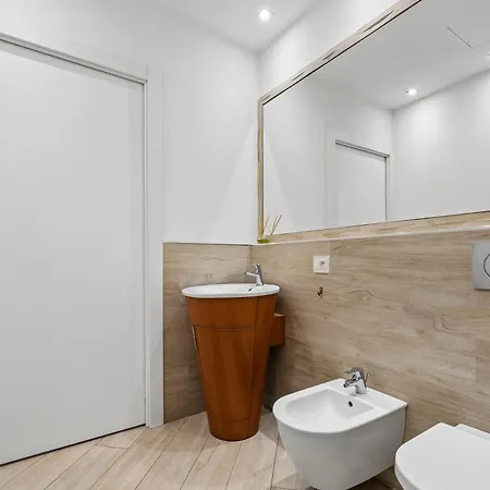 Apartman Carlton Avec Lit King Size *